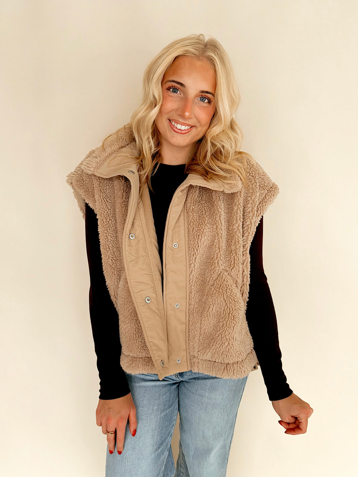 Beige Sherpa Vest With Snap Closure