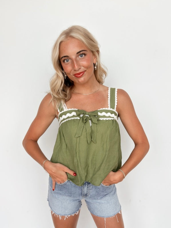 Green Scalloped Trim Loose Fit Tank