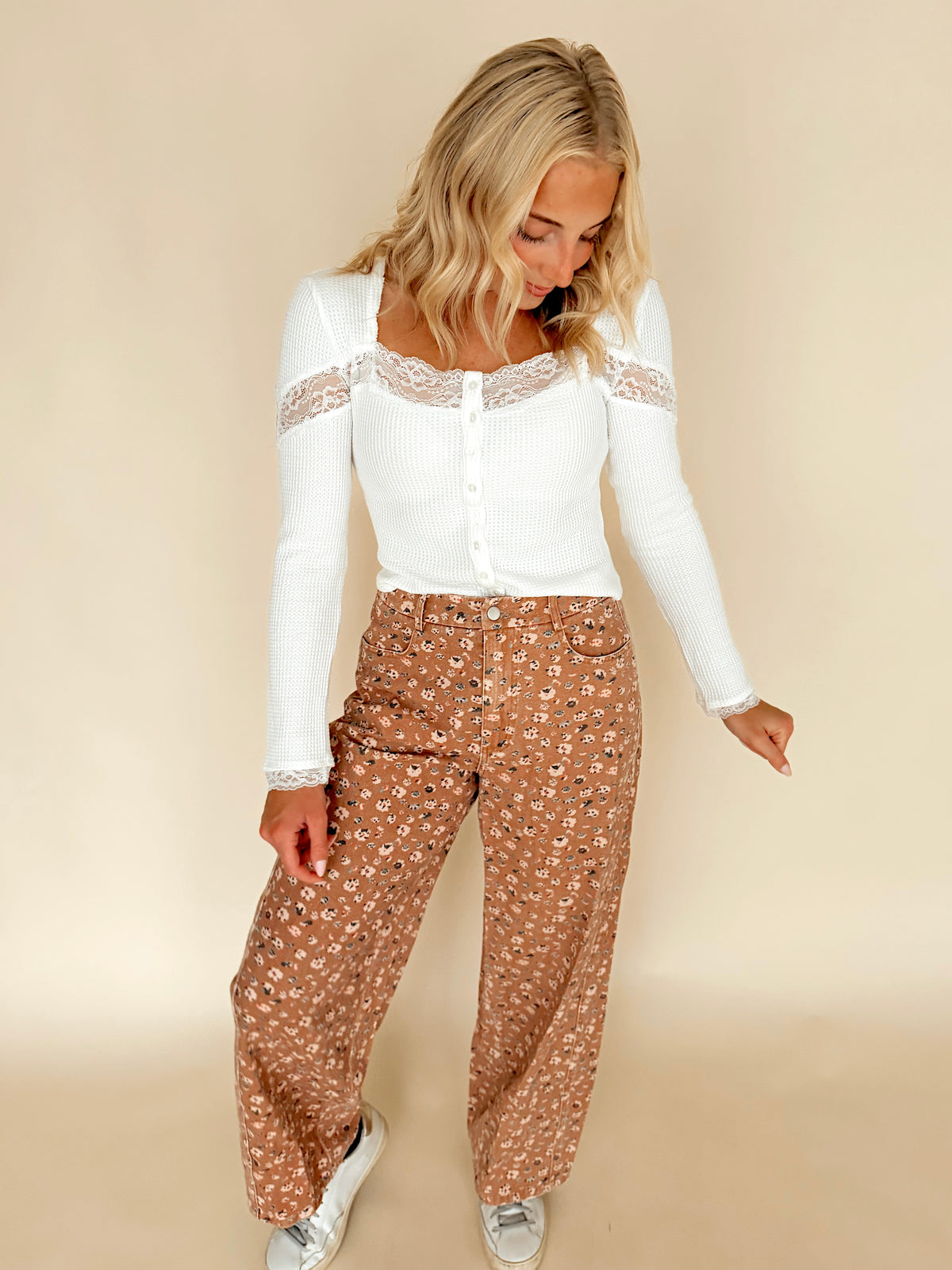 Off White Square Neck Lace Detail Thermal Top