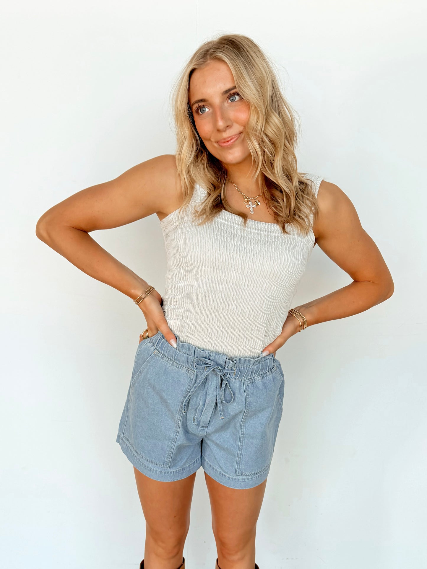 Elastic Waist Patch Pocket Denim Shorts