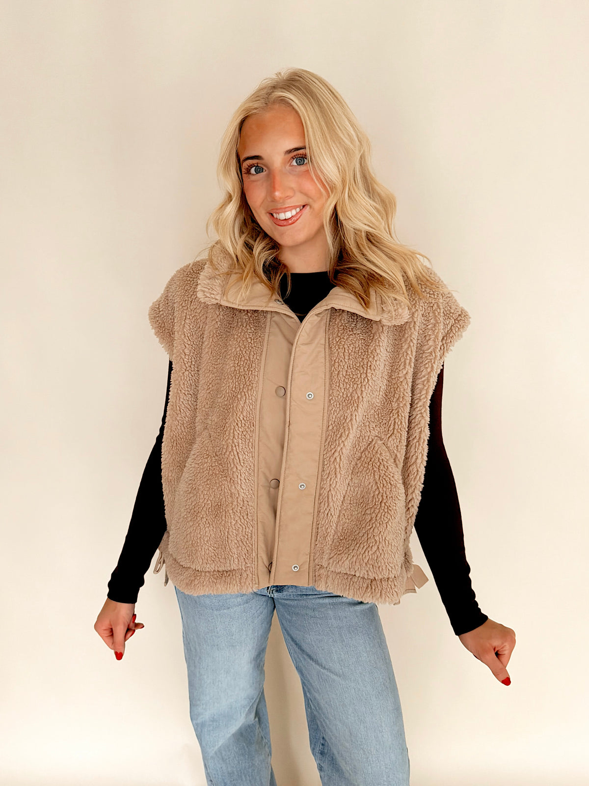 Beige Sherpa Vest With Snap Closure