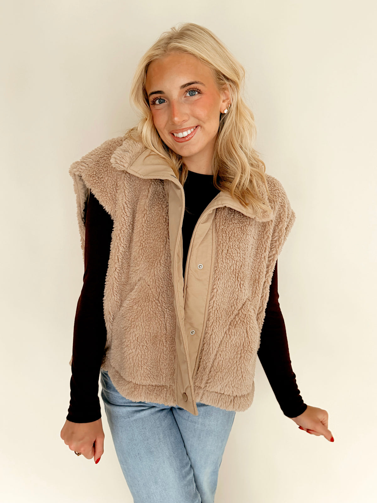 Beige Sherpa Vest With Snap Closure