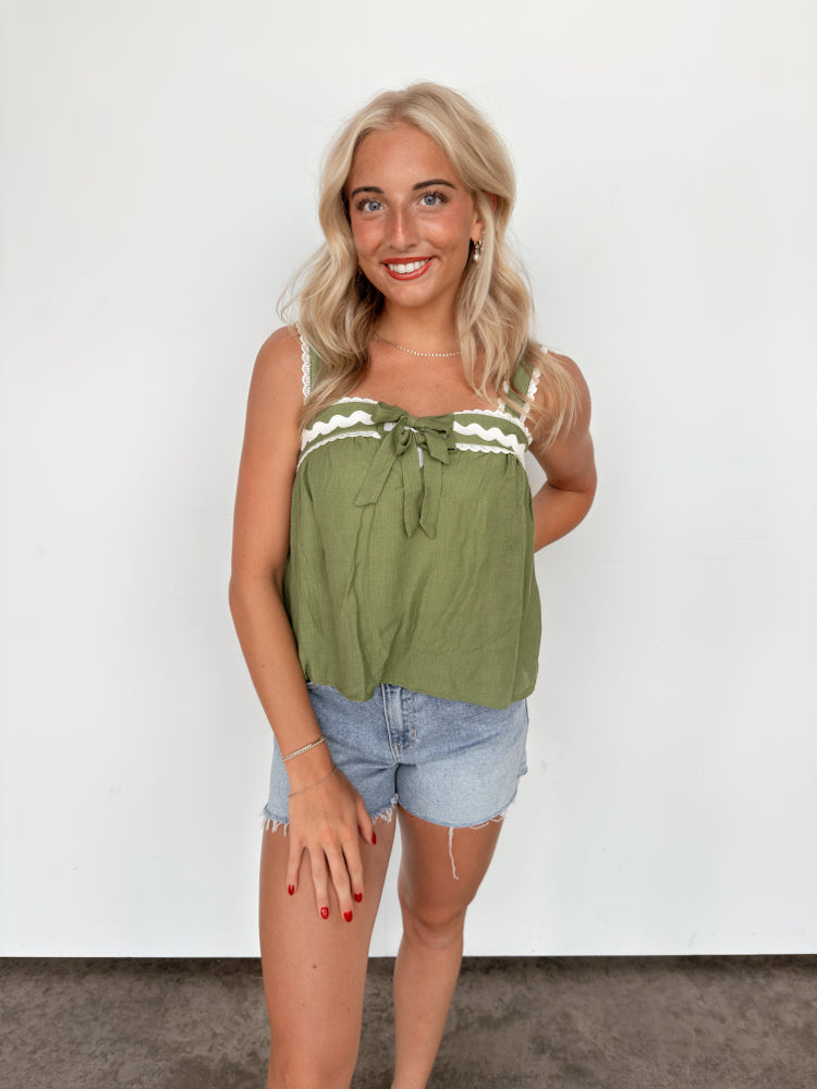 Green Scalloped Trim Loose Fit Tank