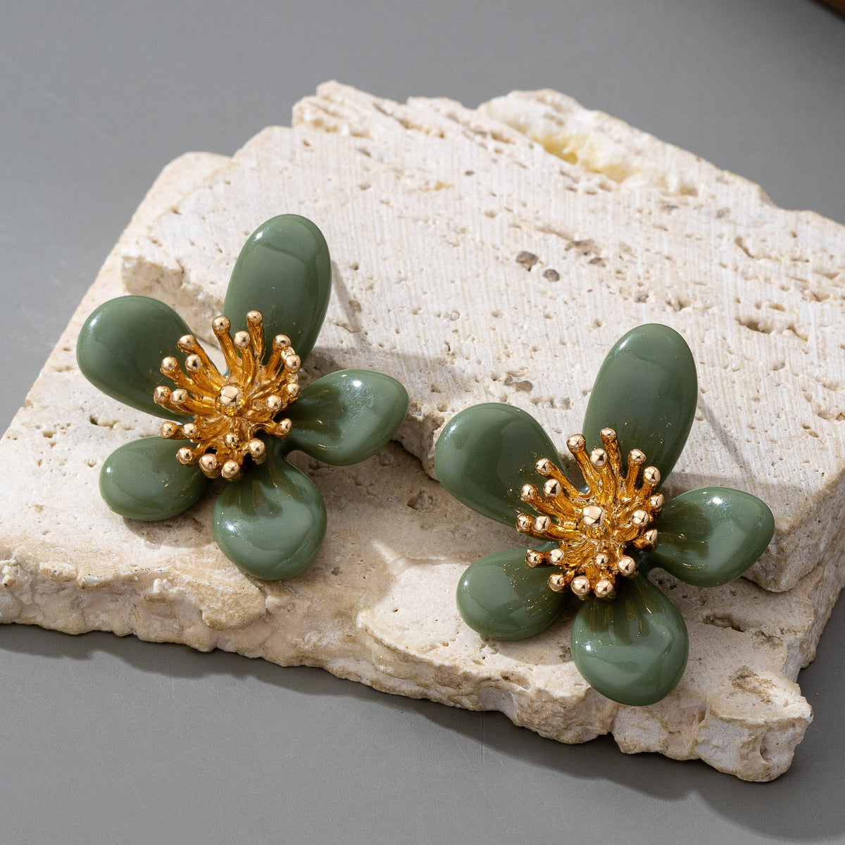 Vintage Floral Gold Earrings